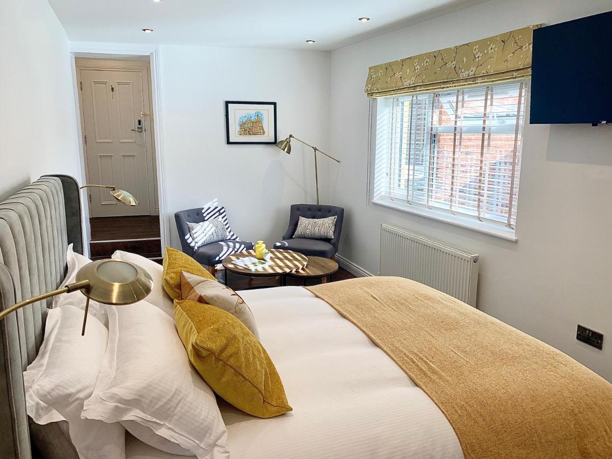 Upstairs At 33 - Self Check In Boutique Accommodation In Worcester Centre Esterno foto