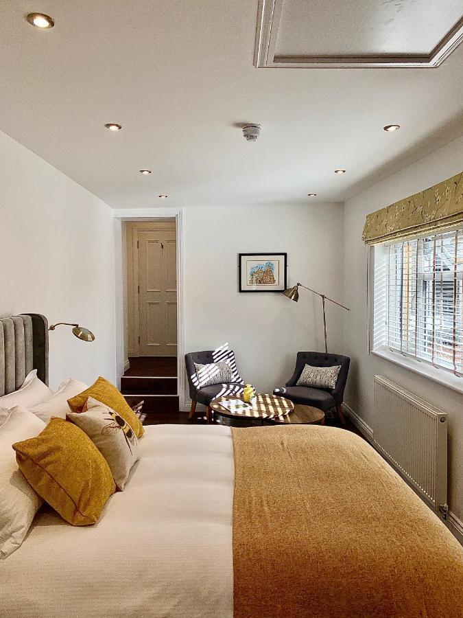 Upstairs At 33 - Self Check In Boutique Accommodation In Worcester Centre Esterno foto