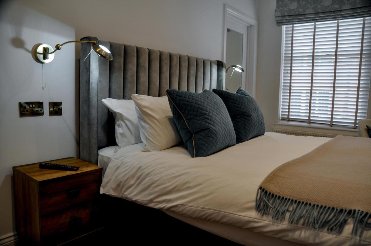 Upstairs At 33 - Self Check In Boutique Accommodation In Worcester Centre Esterno foto